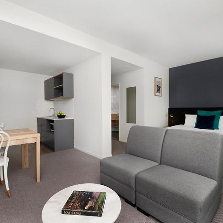 Mantra Macarthur Hotel Canberra Exterior photo