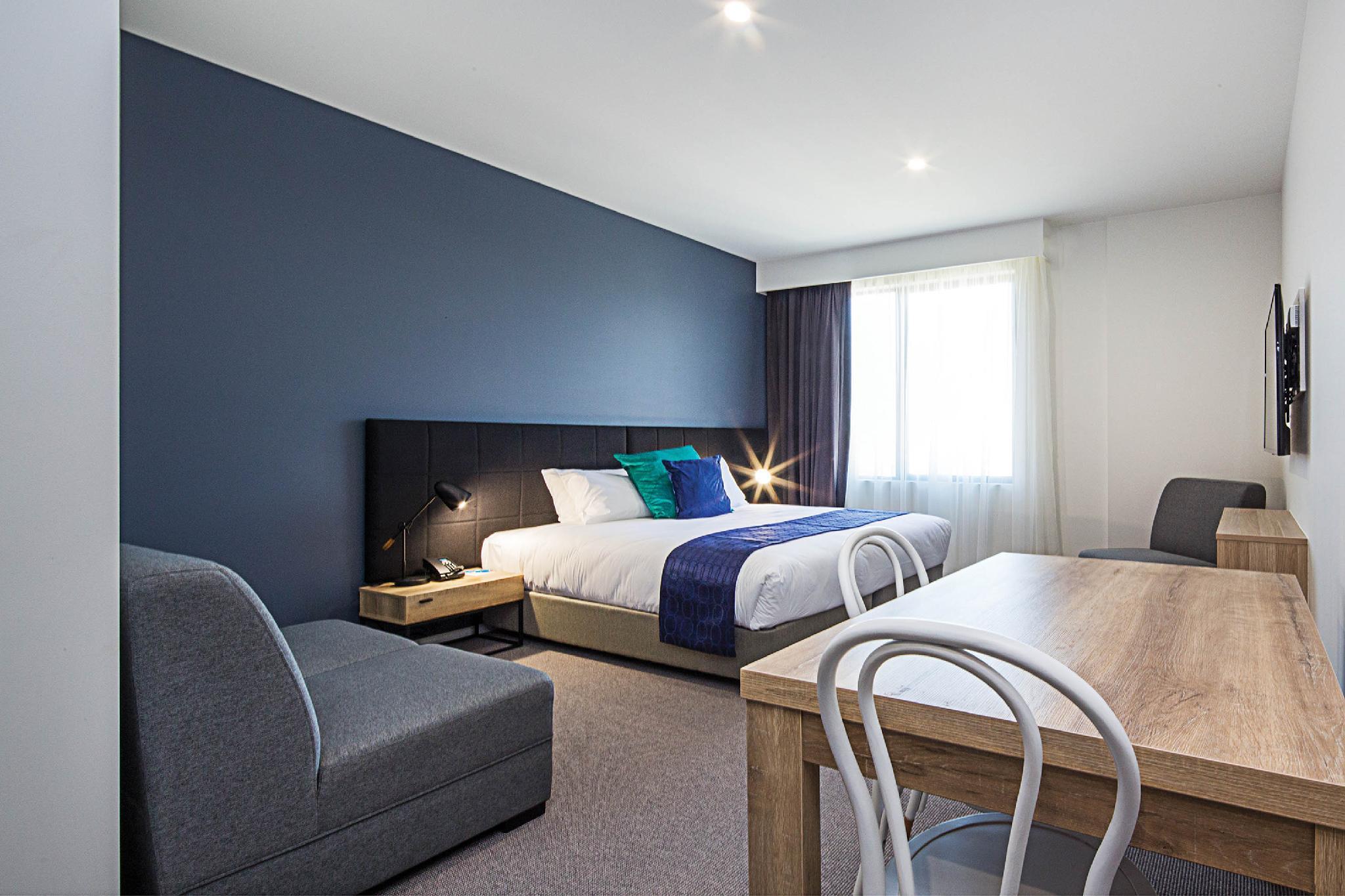Mantra Macarthur Hotel Canberra Exterior photo
