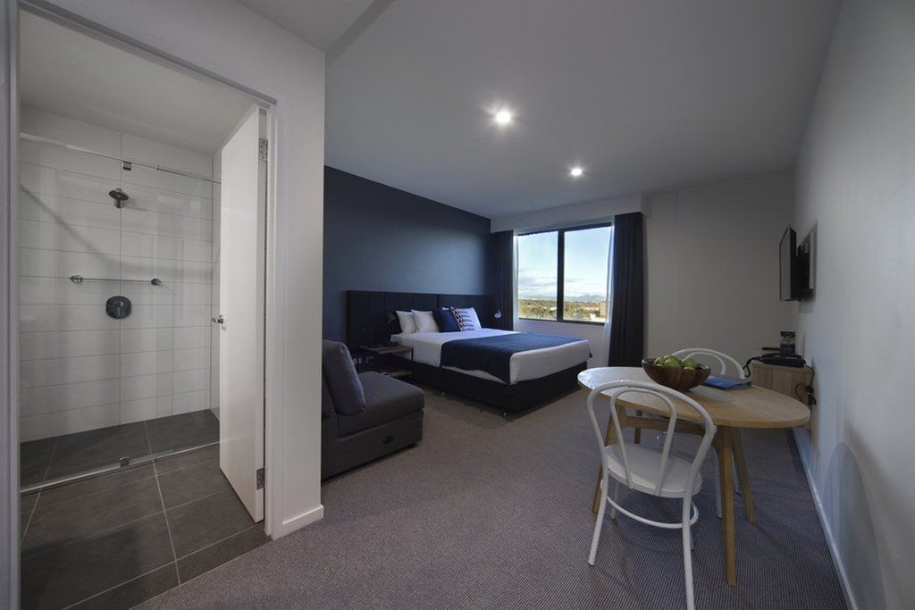 Mantra Macarthur Hotel Canberra Exterior photo