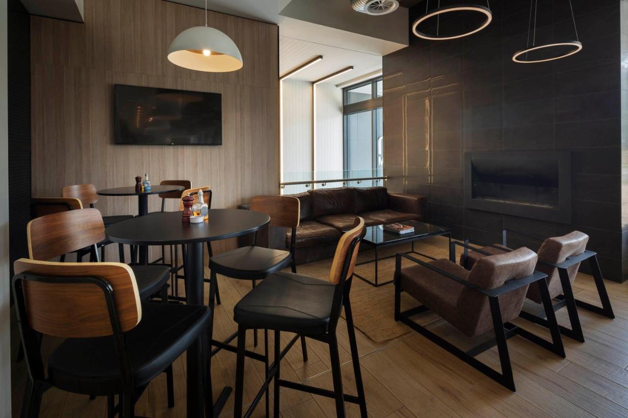 Mantra Macarthur Hotel Canberra Exterior photo