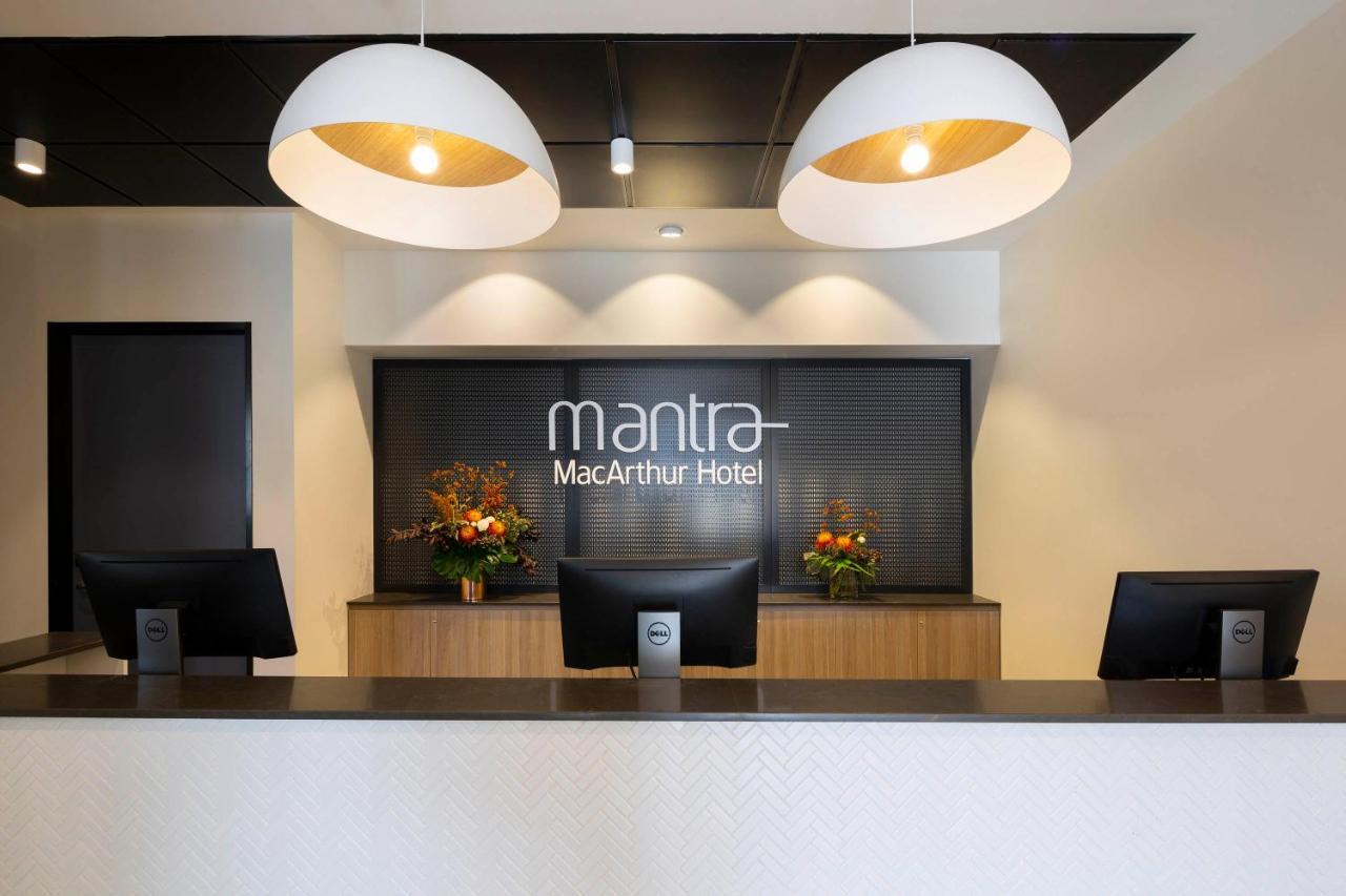 Mantra Macarthur Hotel Canberra Exterior photo