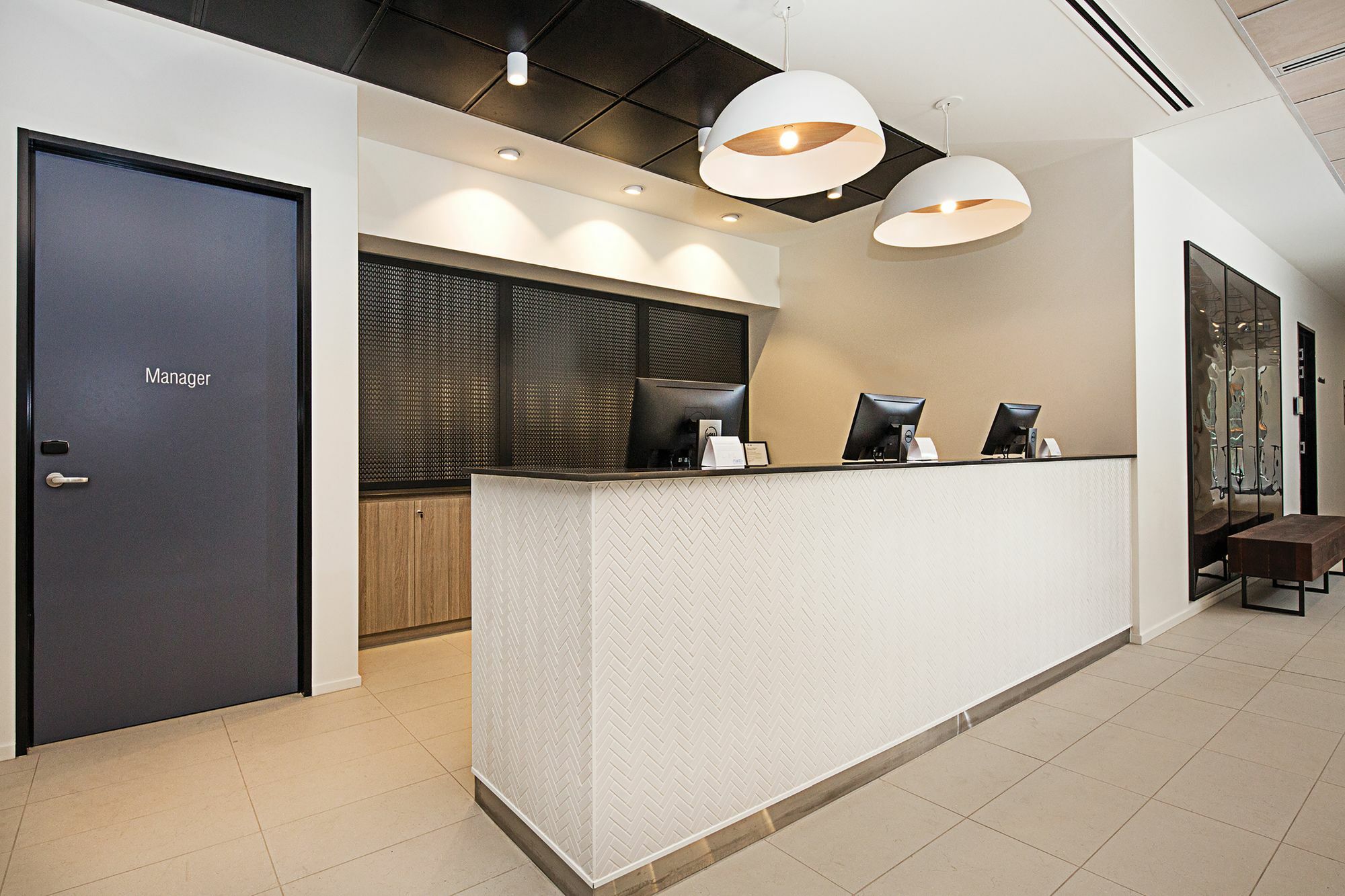 Mantra Macarthur Hotel Canberra Exterior photo